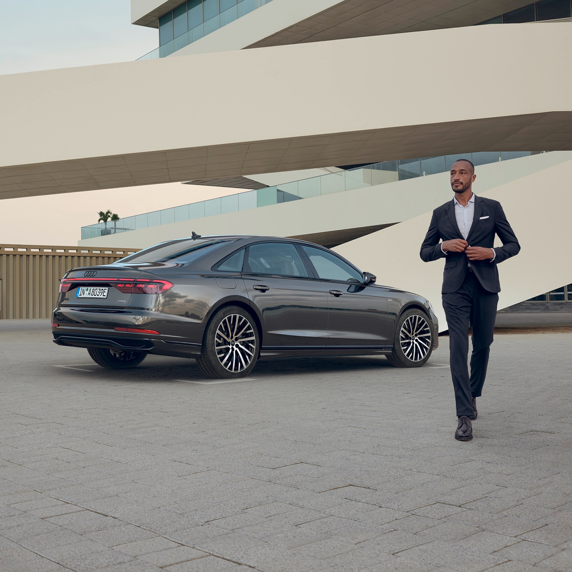 Audi a8 online l tfsi e