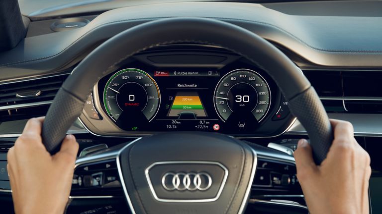 OLED display: the next step with the Audi virtual cockpit
